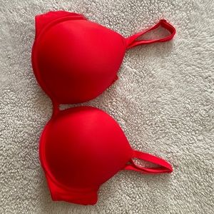 VS PINK Super Push-Up Bra - Red Pepper - Like new!